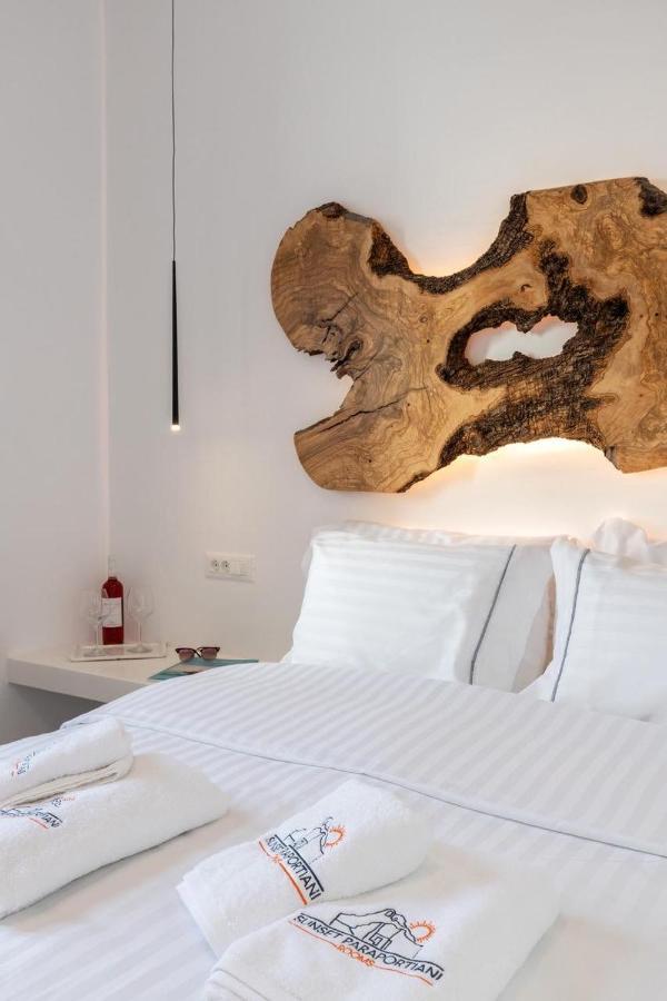 Sunset Paraportiani Rooms Mykonos Town ภายนอก รูปภาพ